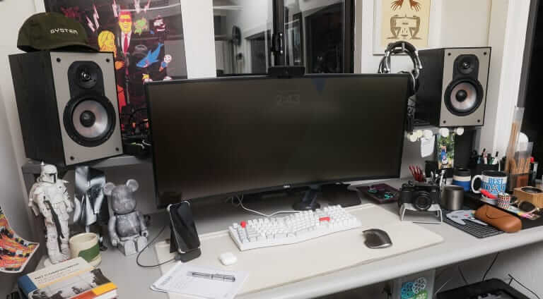 From the Desk of: Richard Liu