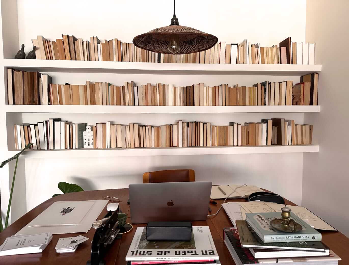 Rodrigo Saldana's work desk