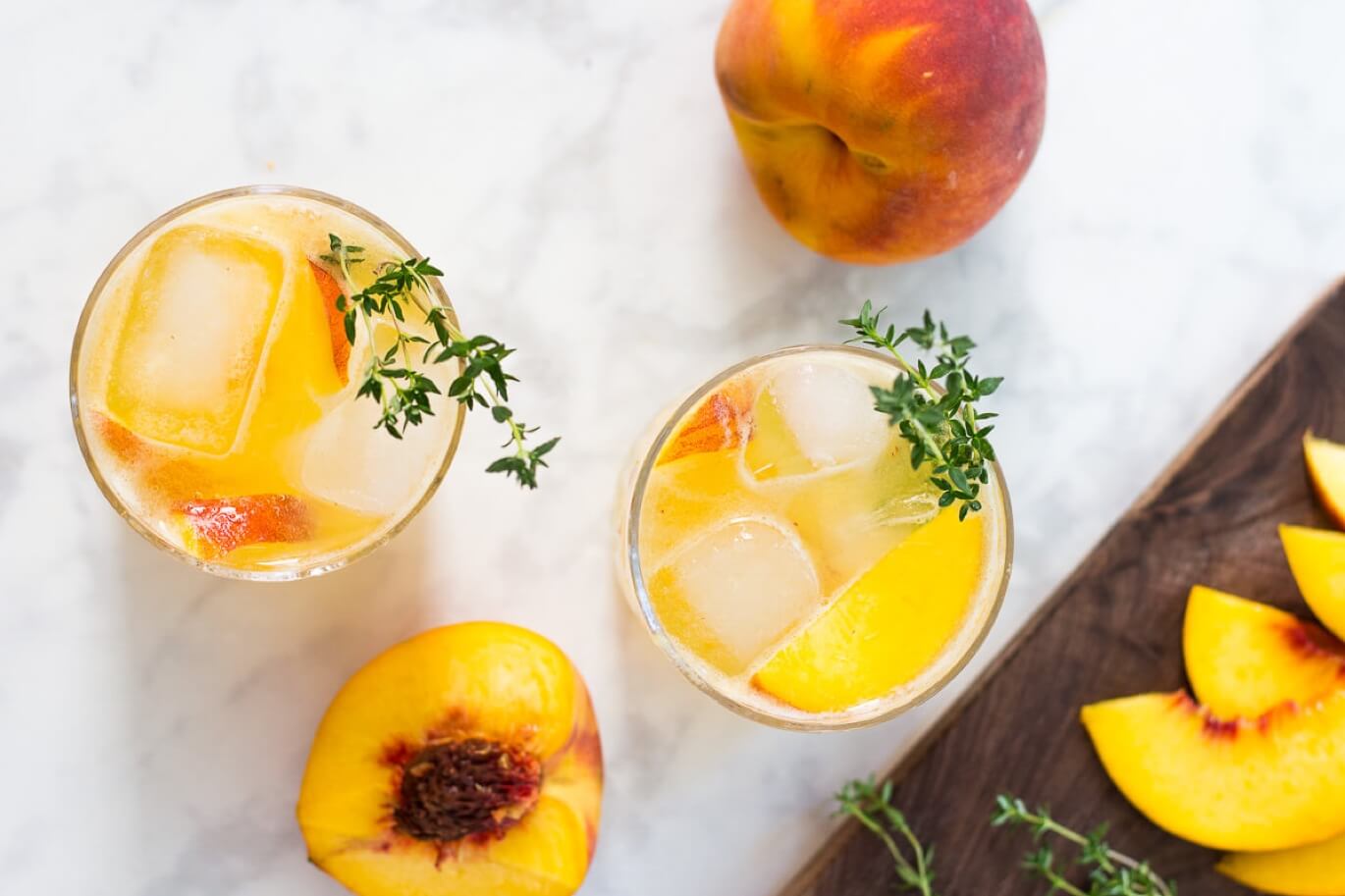 Peach Gin Fizz cocktail recipe