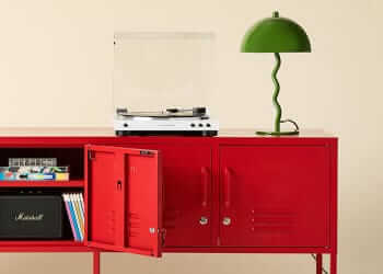 Utilizing the 'Unexpected Red' Theory in Your Home