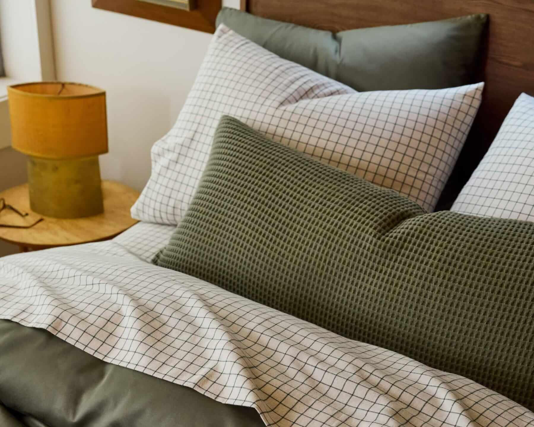 Best navy blue sheets alternatives for men