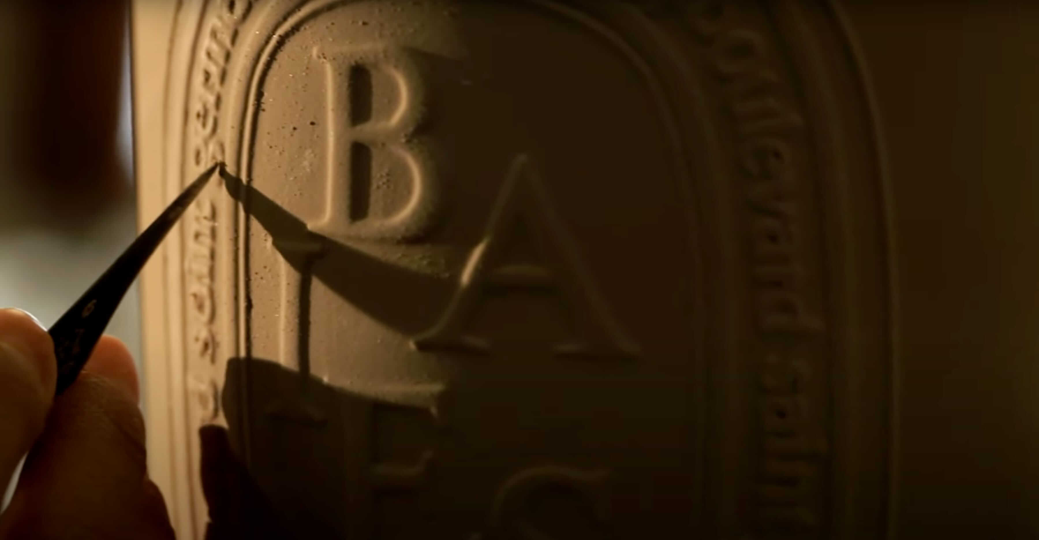 Anatomy of a Classic The Diptyque Candle Valet.