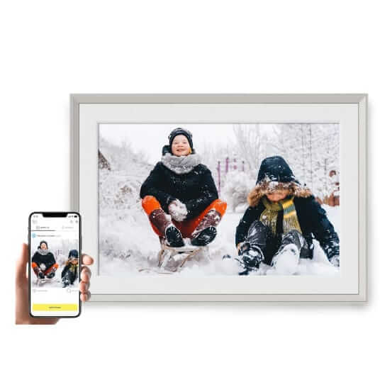 Aura Digital frame