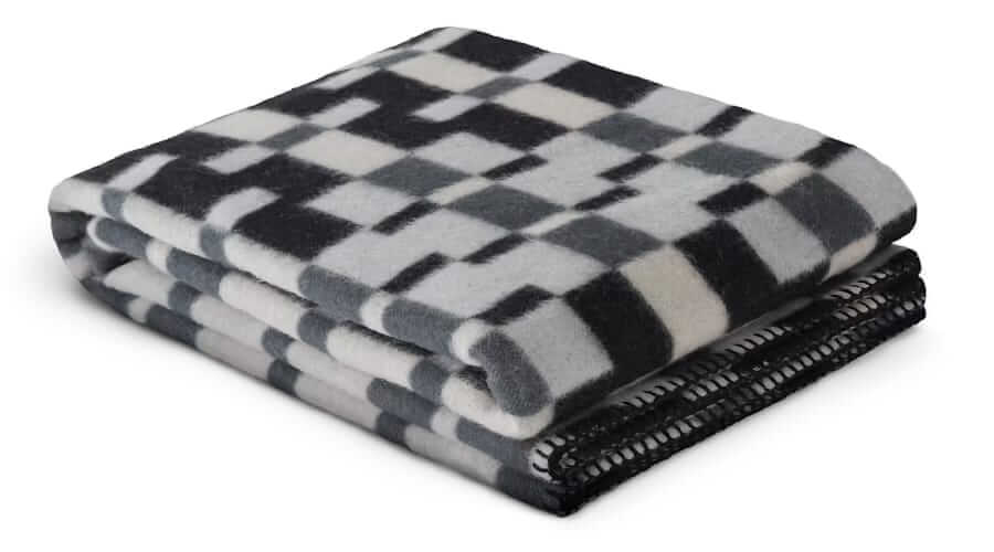 Hem Lambswool throw blanket