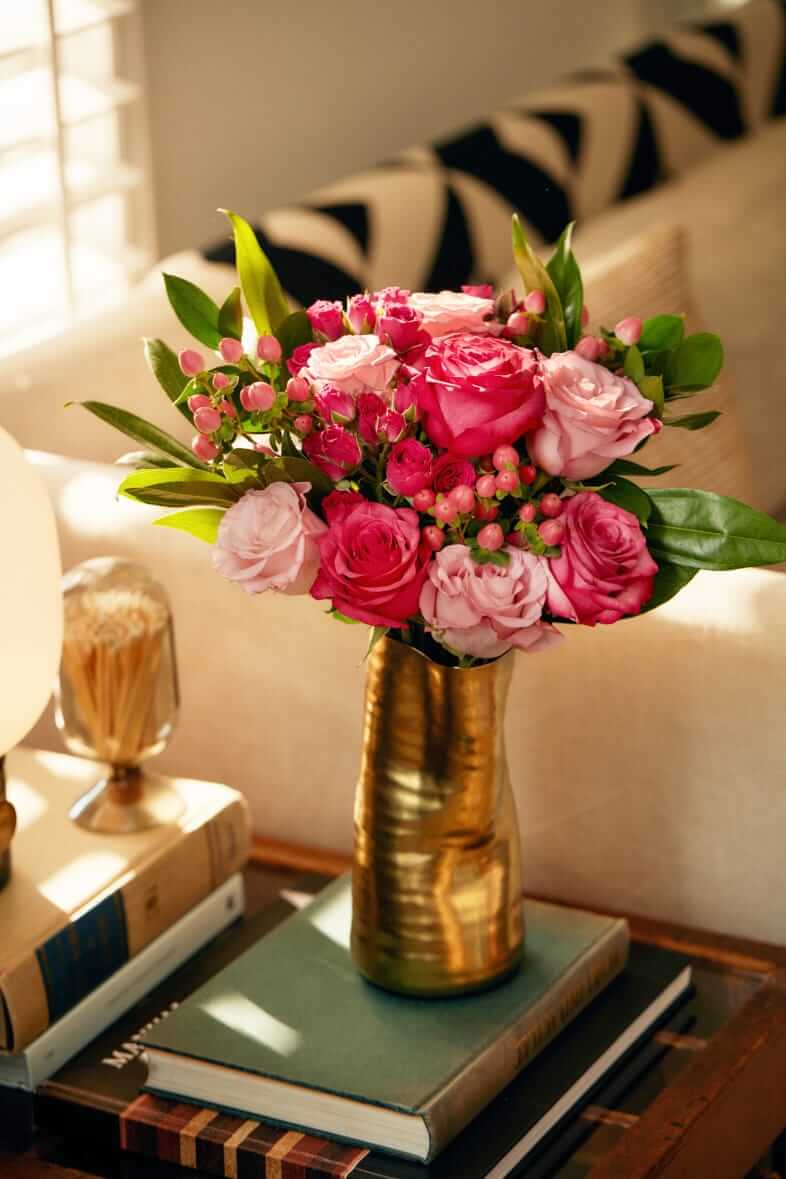 UrbanStems The Verona bouquet