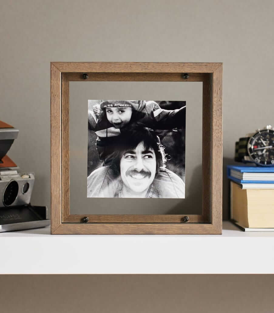 Framebridge Piccolo Floating Oak Frame