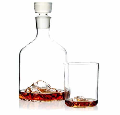 Whiskey Peaks Decanter and whiskey glass set
