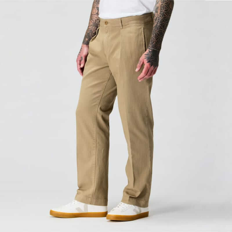 flint and tinder pleated herringbone chino