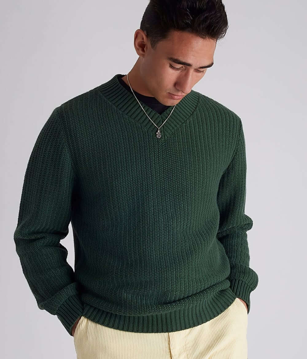 Best men's V-neck sweaters in 2022