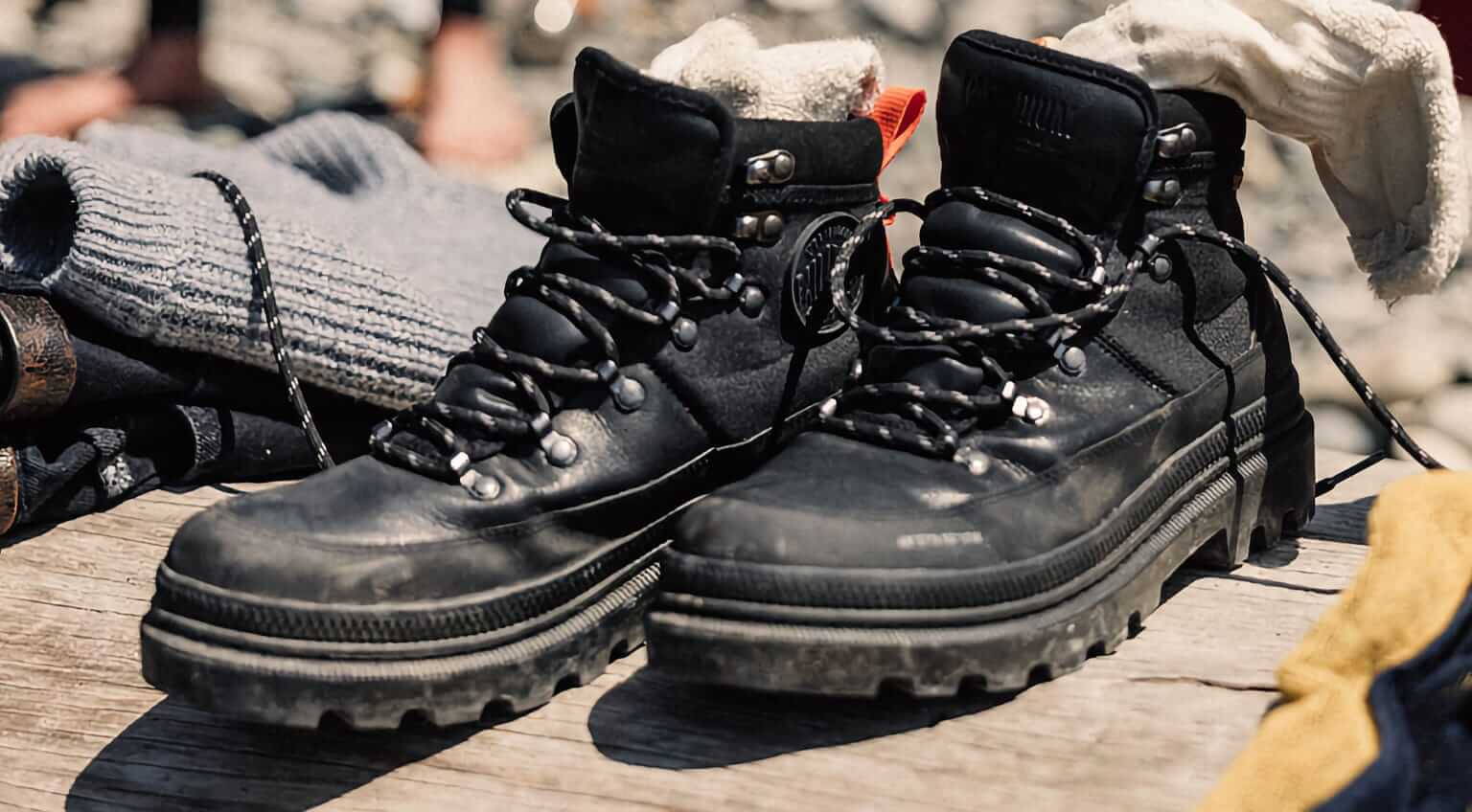 Stylish hiking on sale boots men