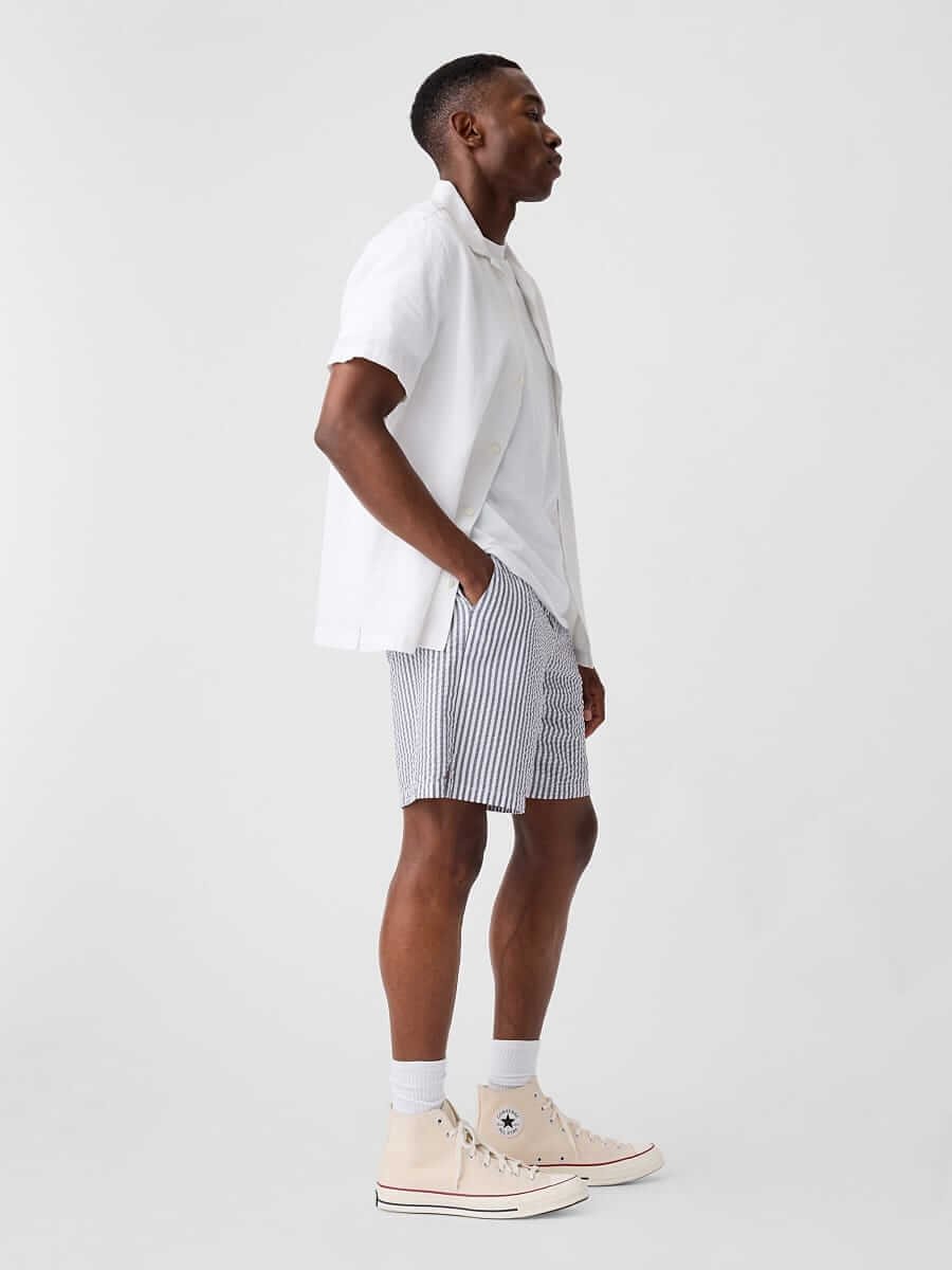 Gap Factory men's 8-inch seersucker short