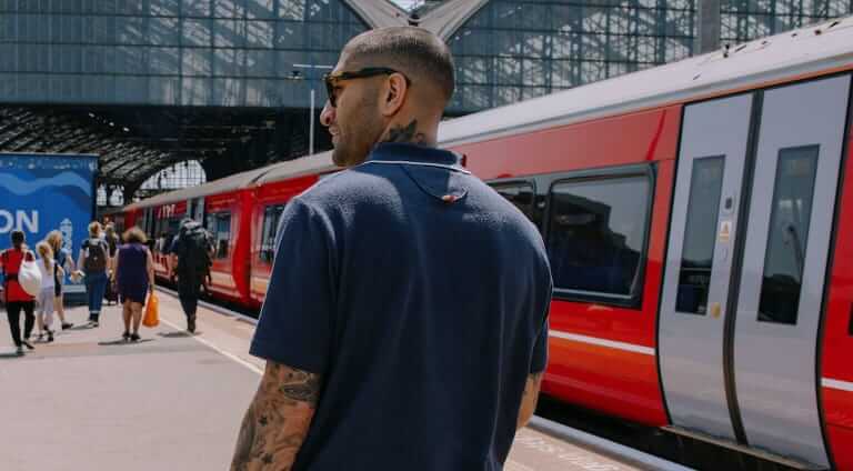 Men's summer weekend getaway outfit