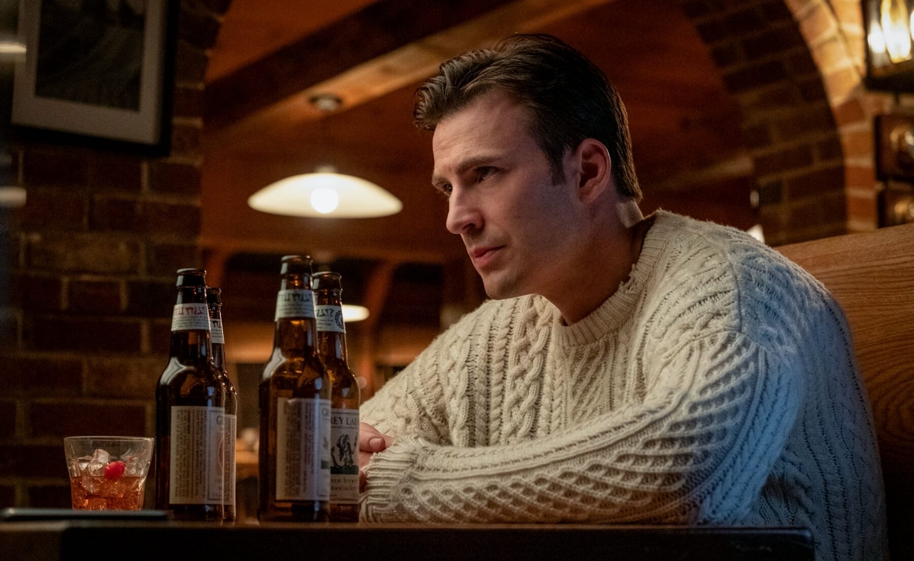 Chris Evan in a Peregrine sweater in Knives Out movie