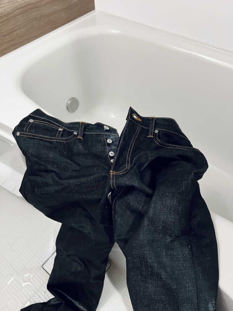 Gustin #75 okayama standard straight-leg jean soaking in warm water