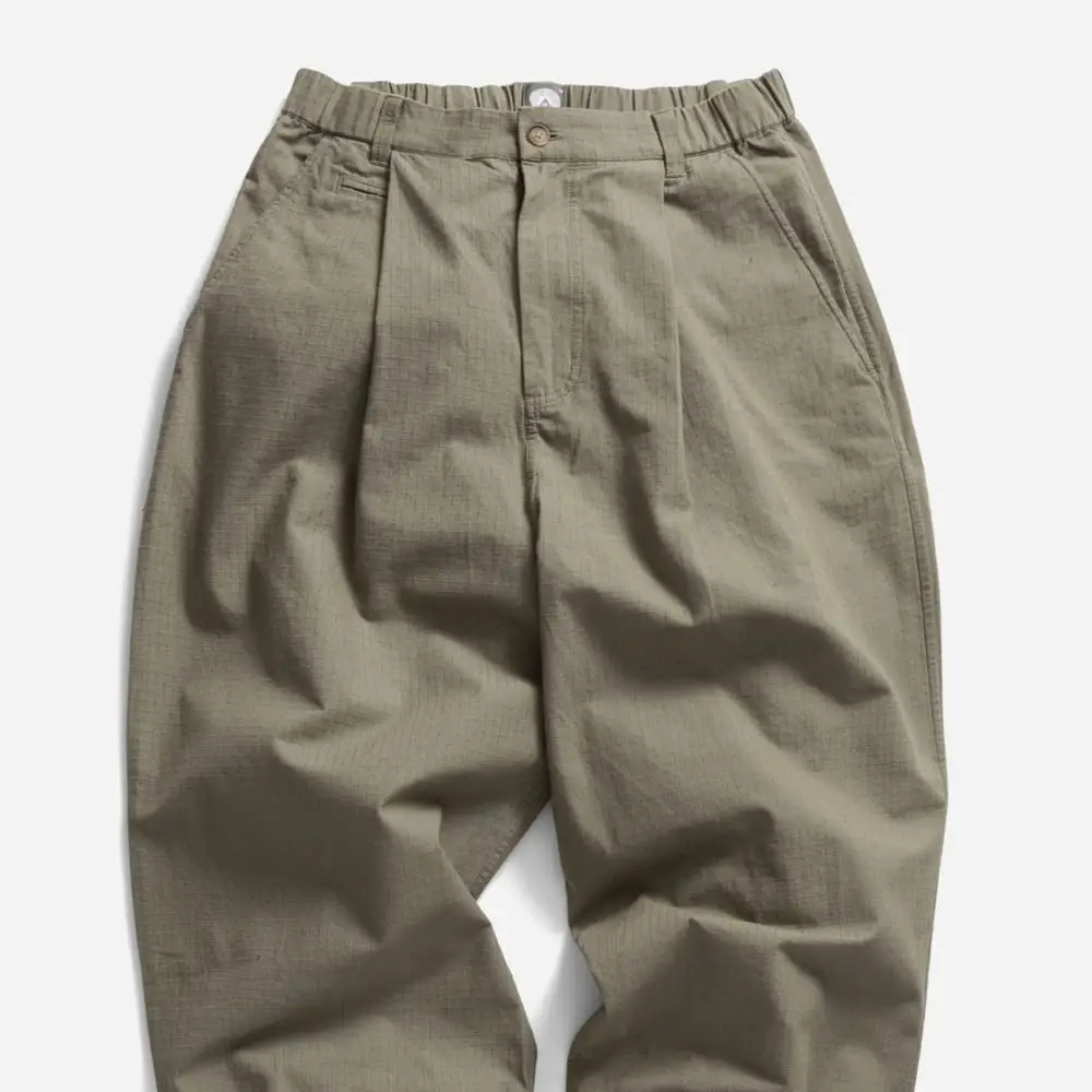 Eighteen East Kell pleated pant