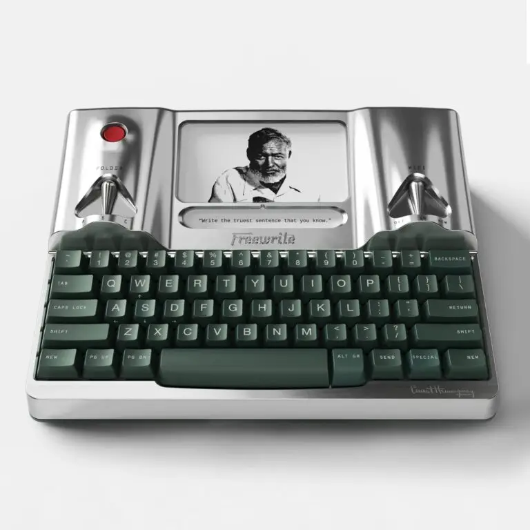 Ernest Hemingwrite smart typewriter