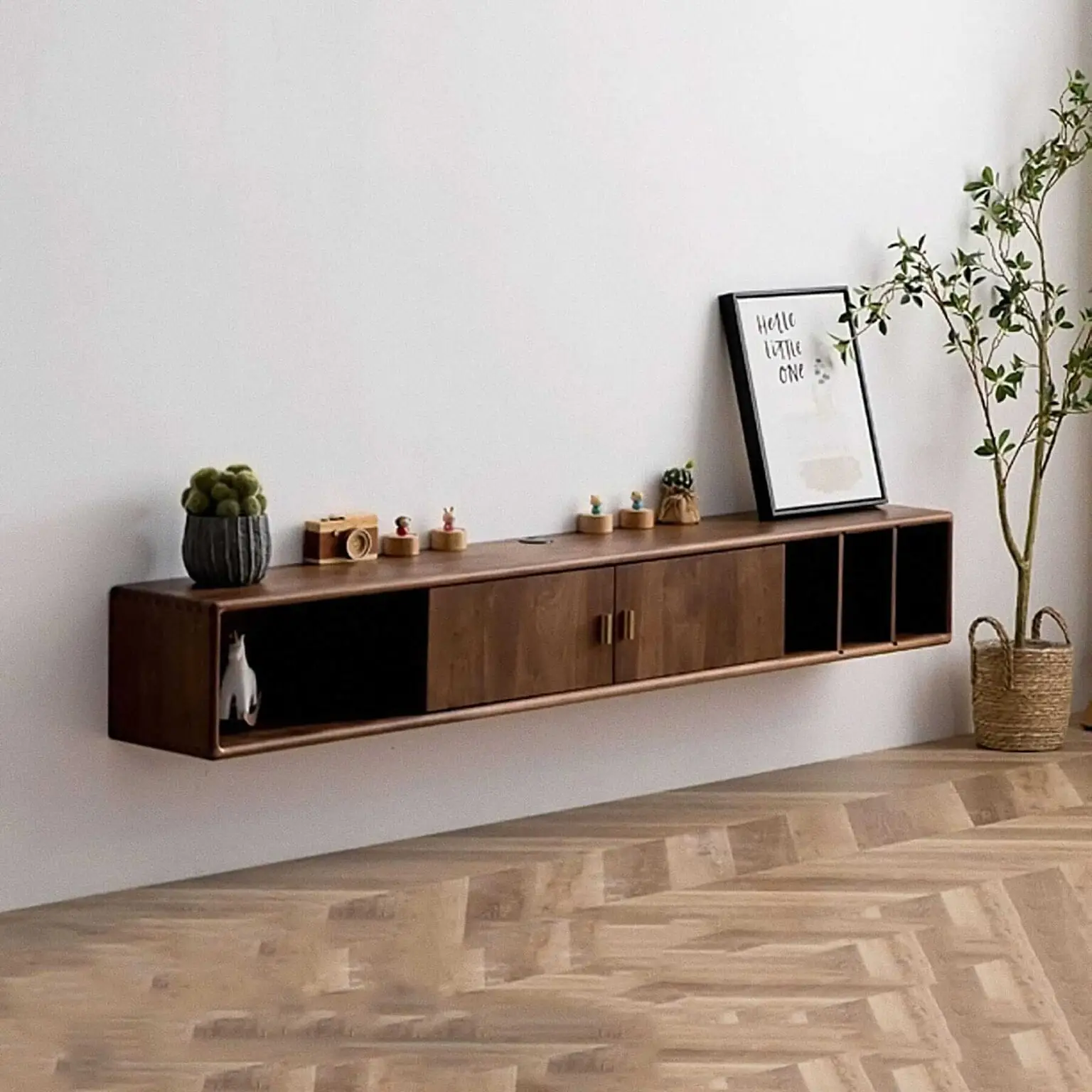 GLigeT Floating media cabinet