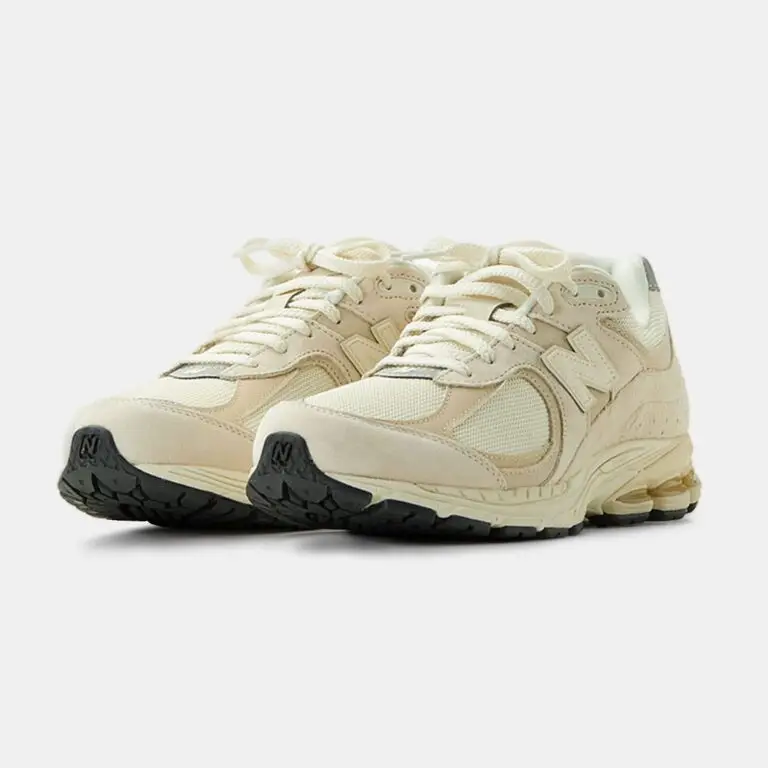 New Balance 2002R sneaker