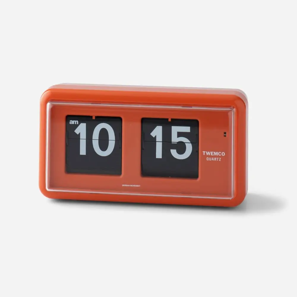 Schoolhouse Gino flip clock
