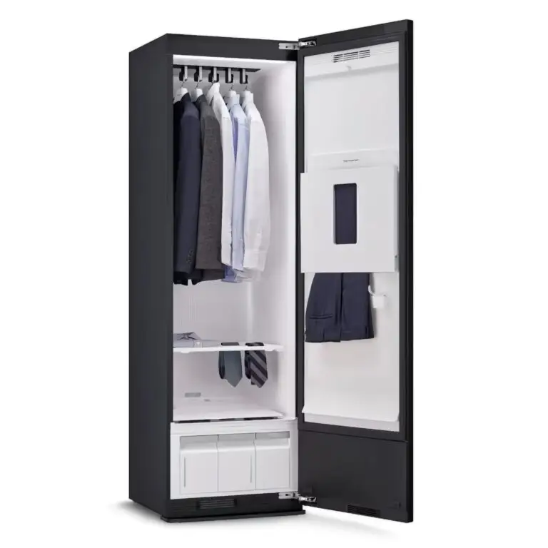 LG Styler Smart Steam cabinet