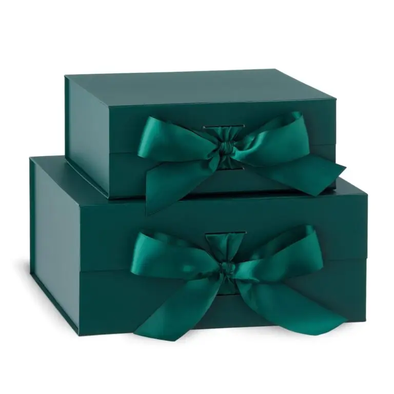 Collapsible boxes with integrated bow
