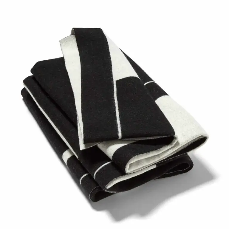 Reversible merino wool throw