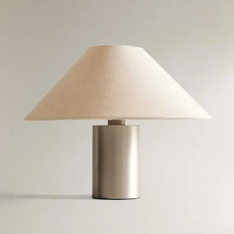 Metal table lamp