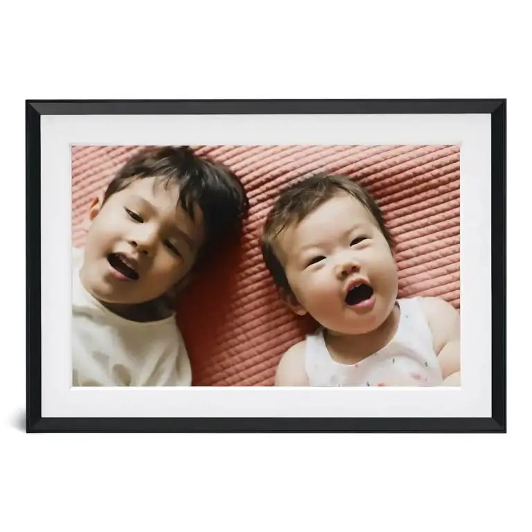 Carver digital photo frame