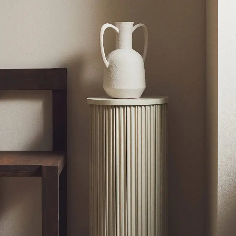 Home Round pedestal