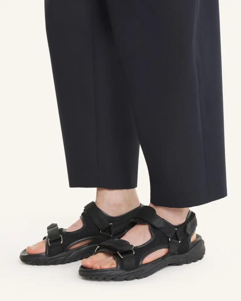Mesh sandal