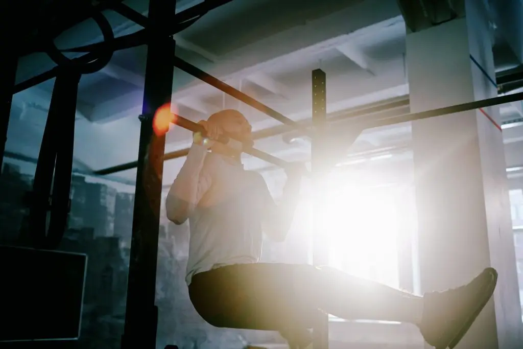 Man hanging exercises