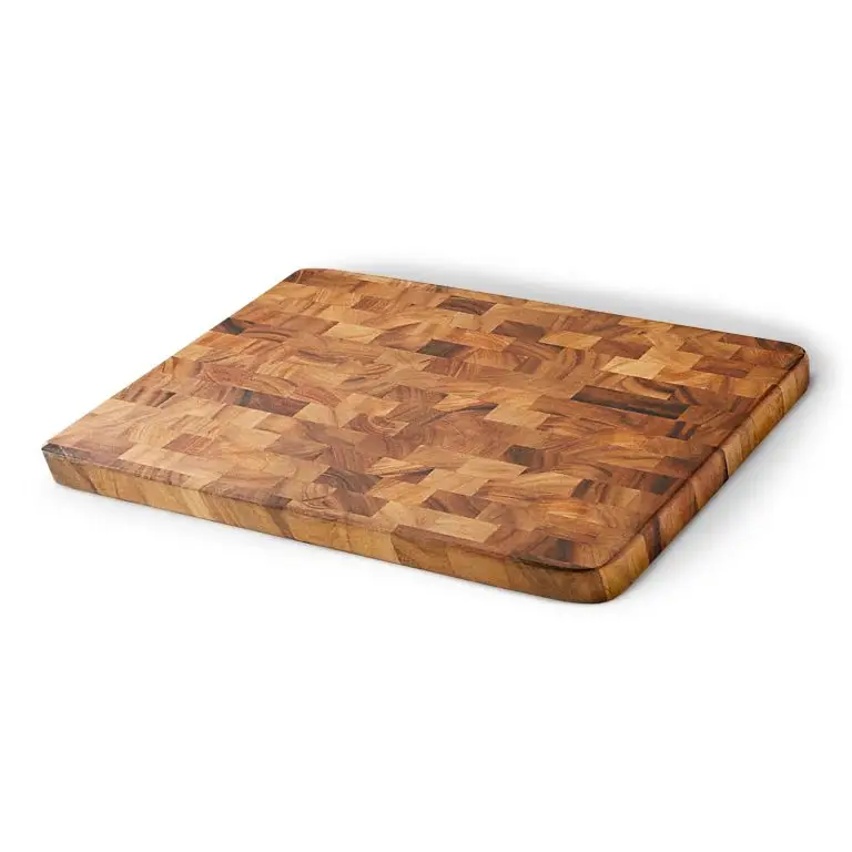 End grain cutting board