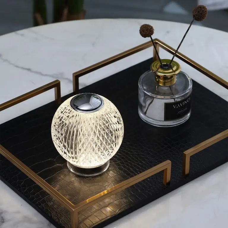 Peabody lamp