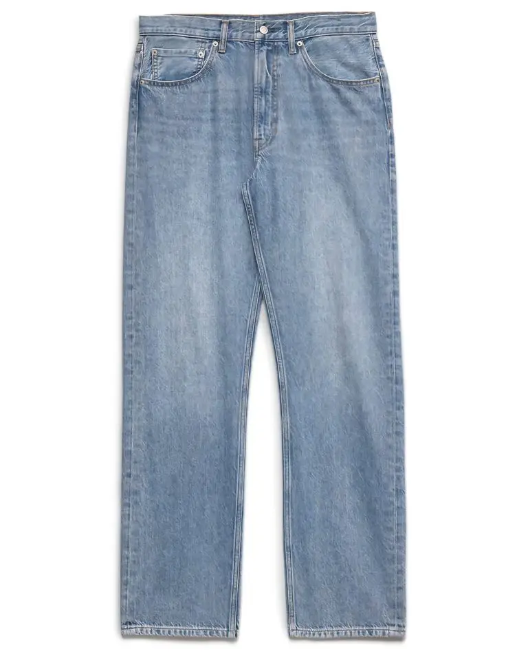 Relaxed straight lightweight jean