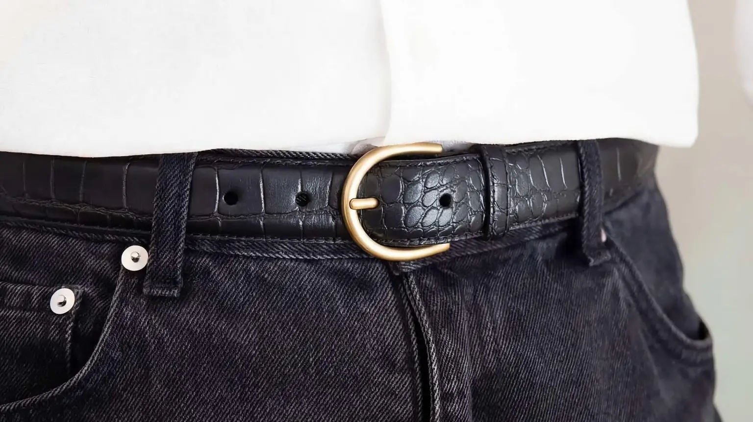 Morjas embossed belt
