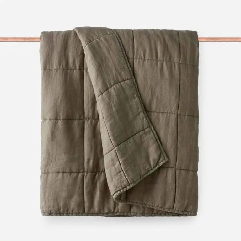 Stonewashed linen quilt