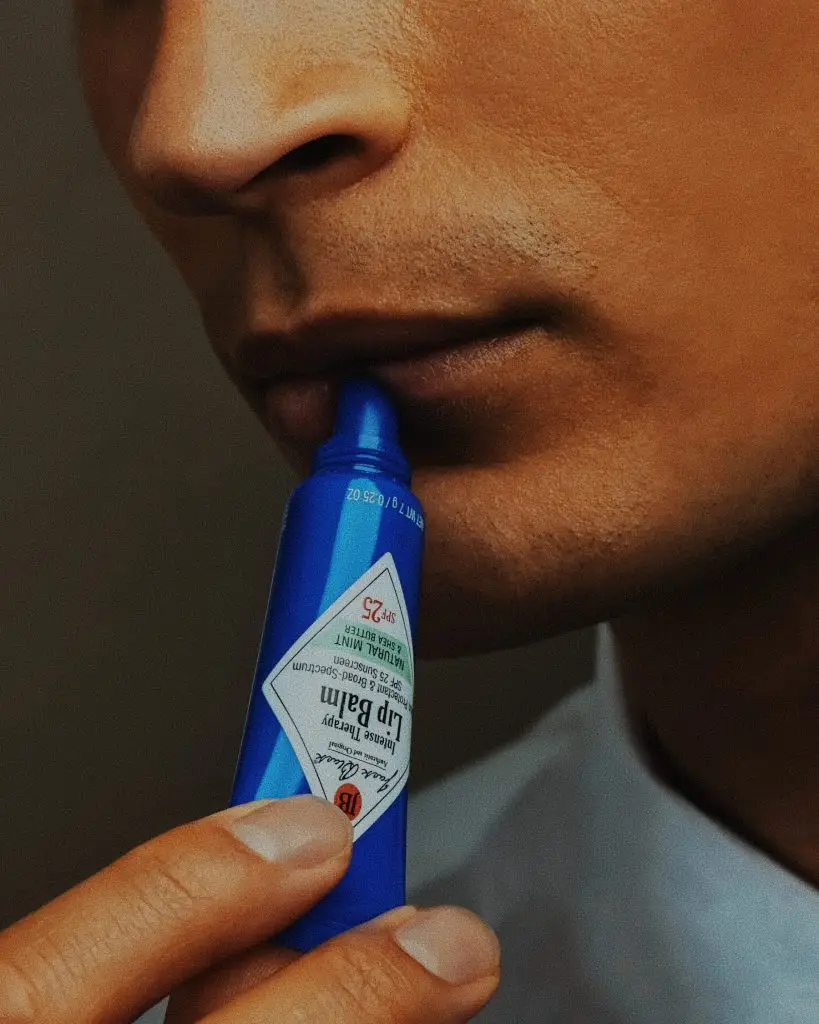 Men's chapped lips guide