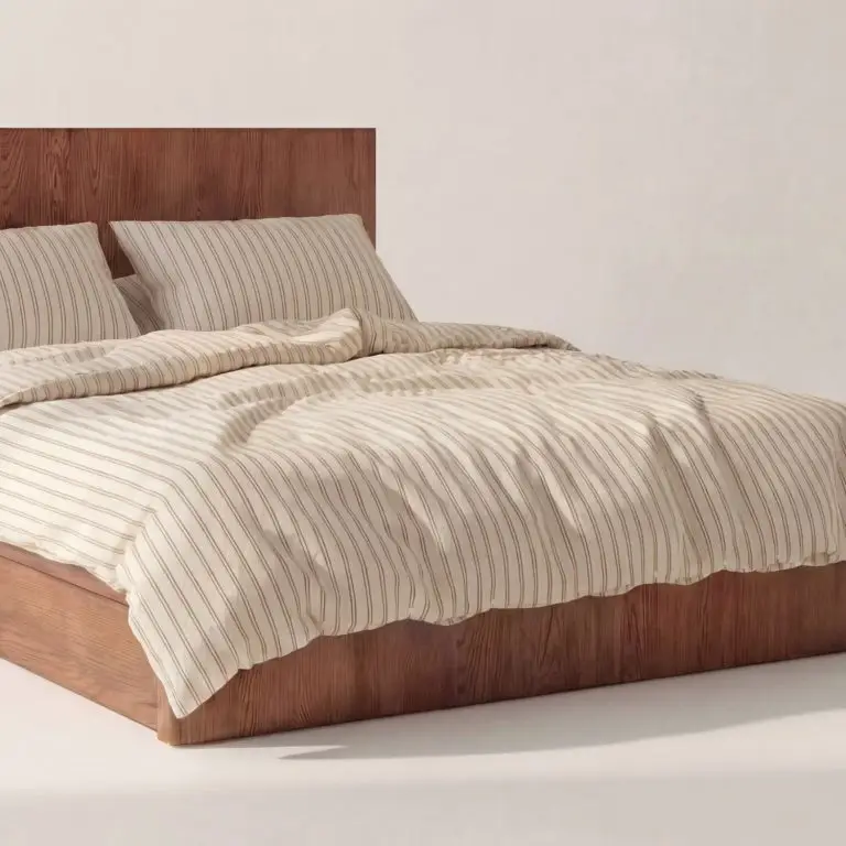 Form storage bed