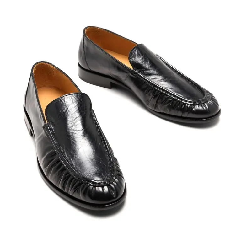 Moc-toe loafer