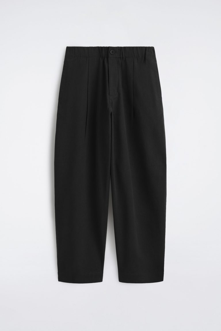 Pleated barrel-leg pant