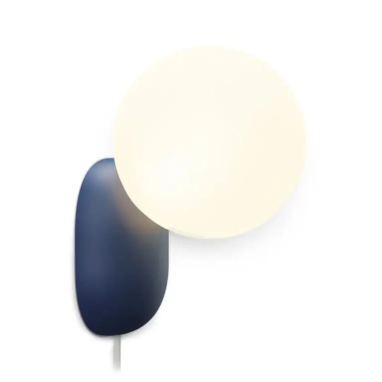 Gantri Cantilever plug-in wall sconce