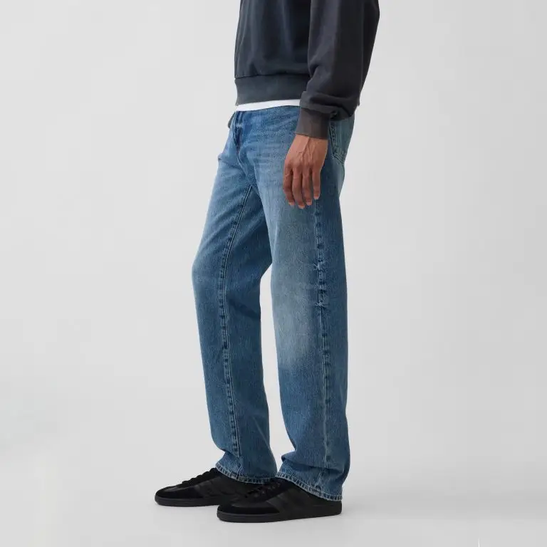 Relaxed straight jean