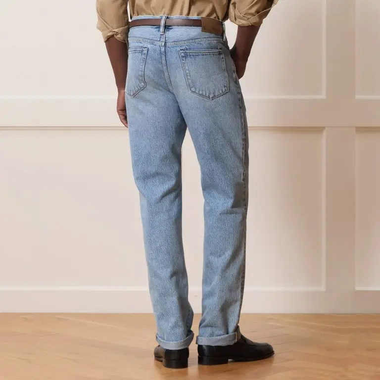 Straight Fit Jean in Washed Blue